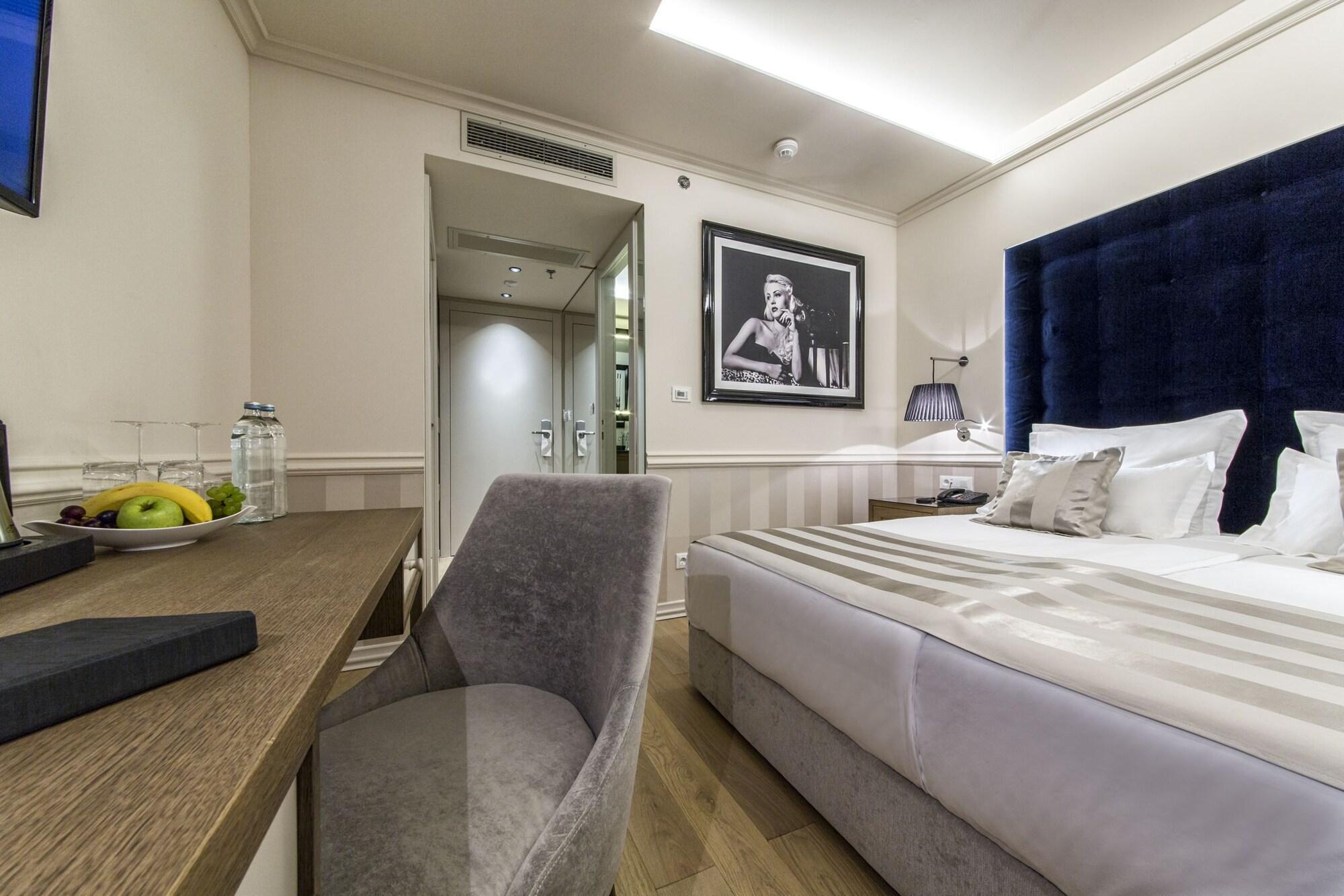 Grand Hotel Slavia - Adults Only บาชกาโวดา ภายนอก รูปภาพ